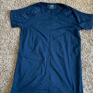 Athleta Foothill Tee